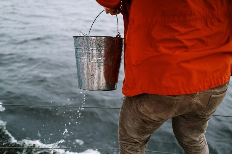 aquarium bucket water transfer