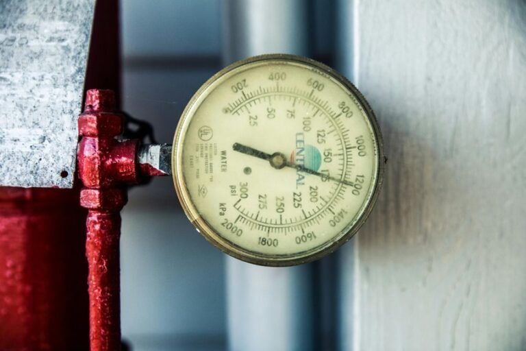 depth driven pressure gradient